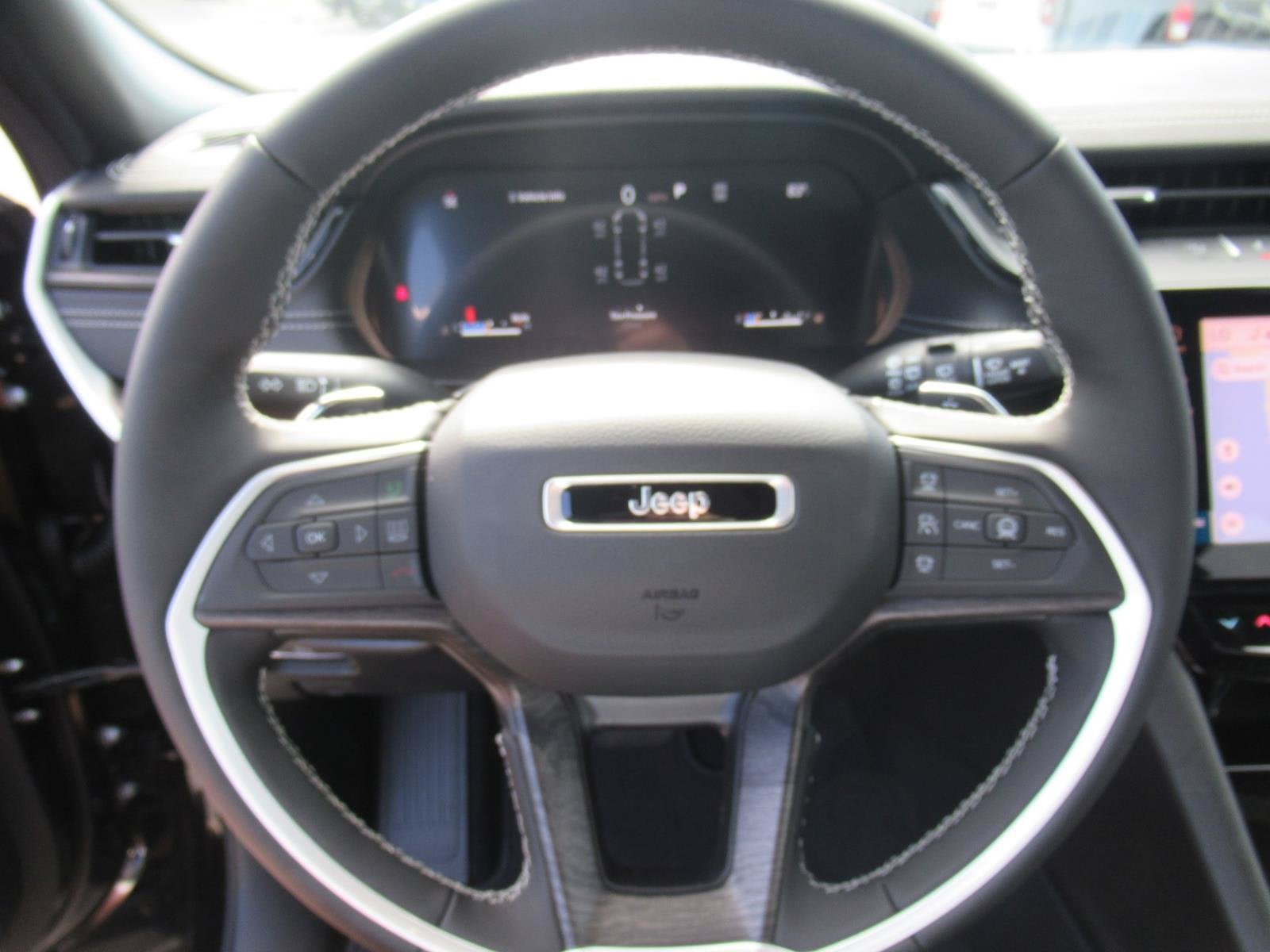 2027 Jeep Grand Cherokee GRAND CHEROKEE L LAREDO ALTITUDE 4X2
