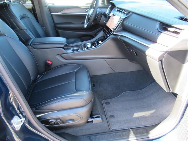 2027 Jeep Grand Cherokee GRAND CHEROKEE L LIMITED 4X2