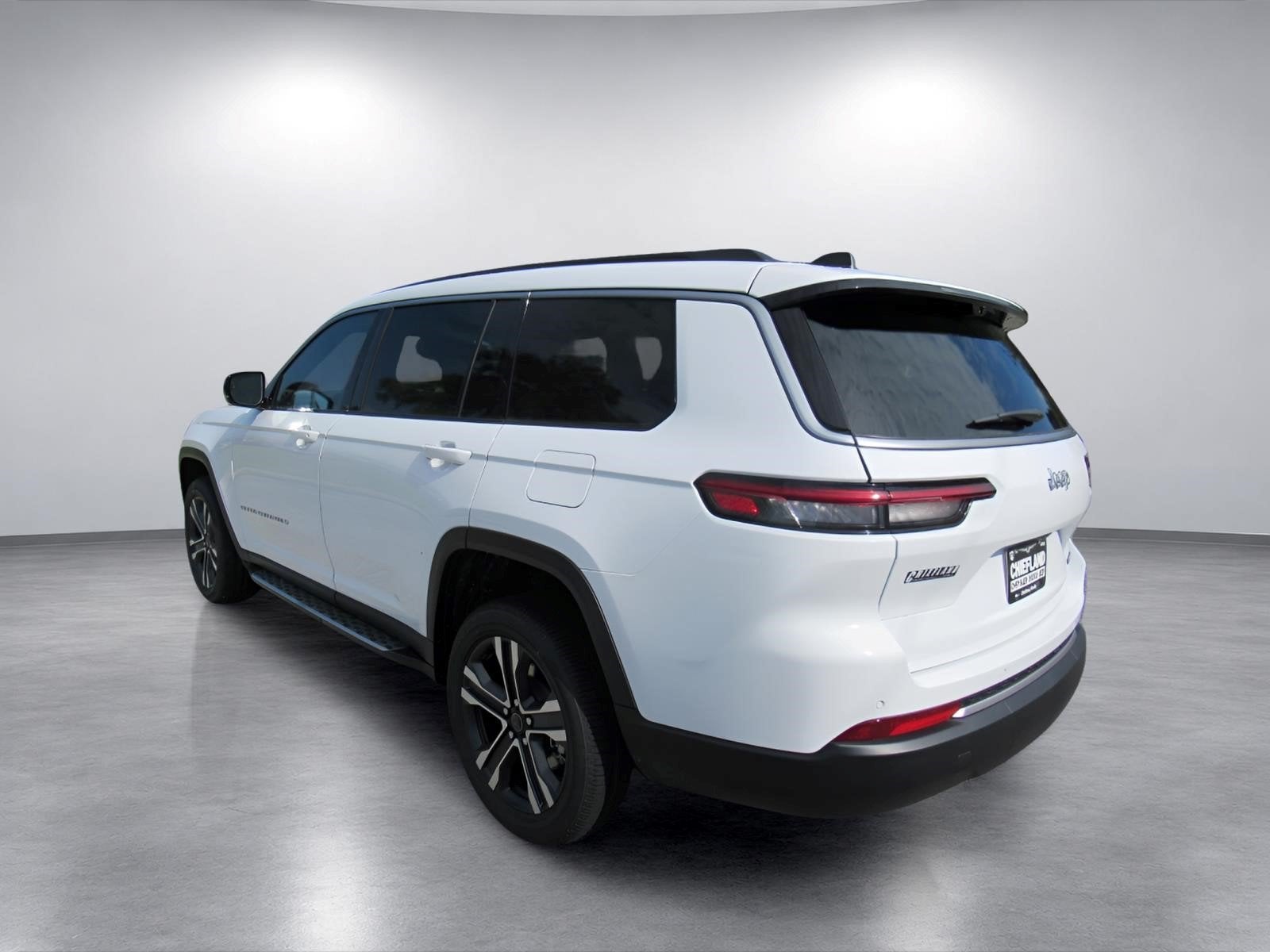 2027 Jeep Grand Cherokee GRAND CHEROKEE L LIMITED 4X2