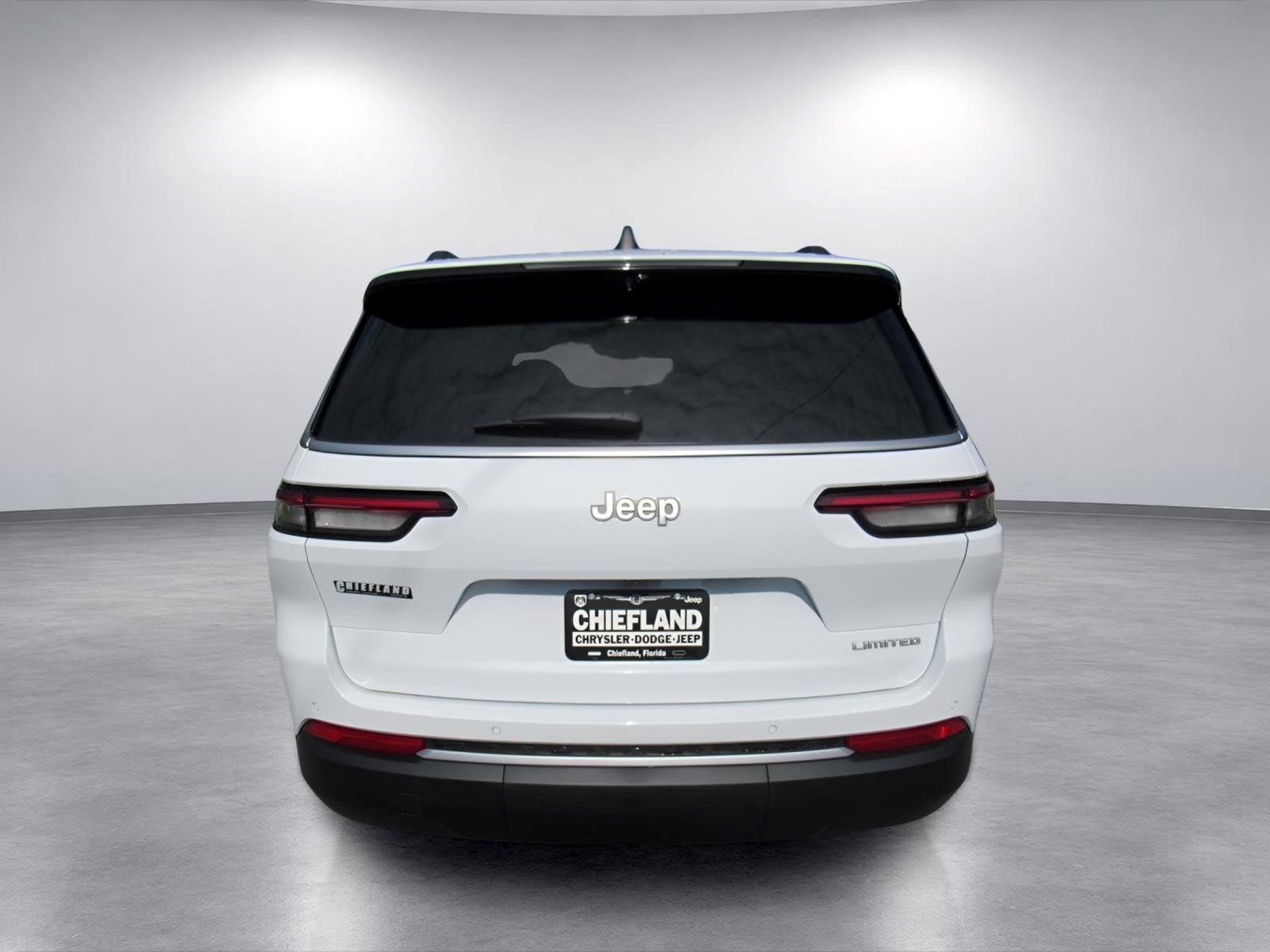 2027 Jeep Grand Cherokee GRAND CHEROKEE L LIMITED 4X2