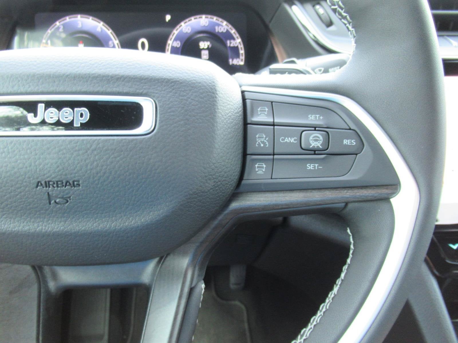 2026 Jeep Grand Cherokee GRAND CHEROKEE L LAREDO ALTITUDE 4X4