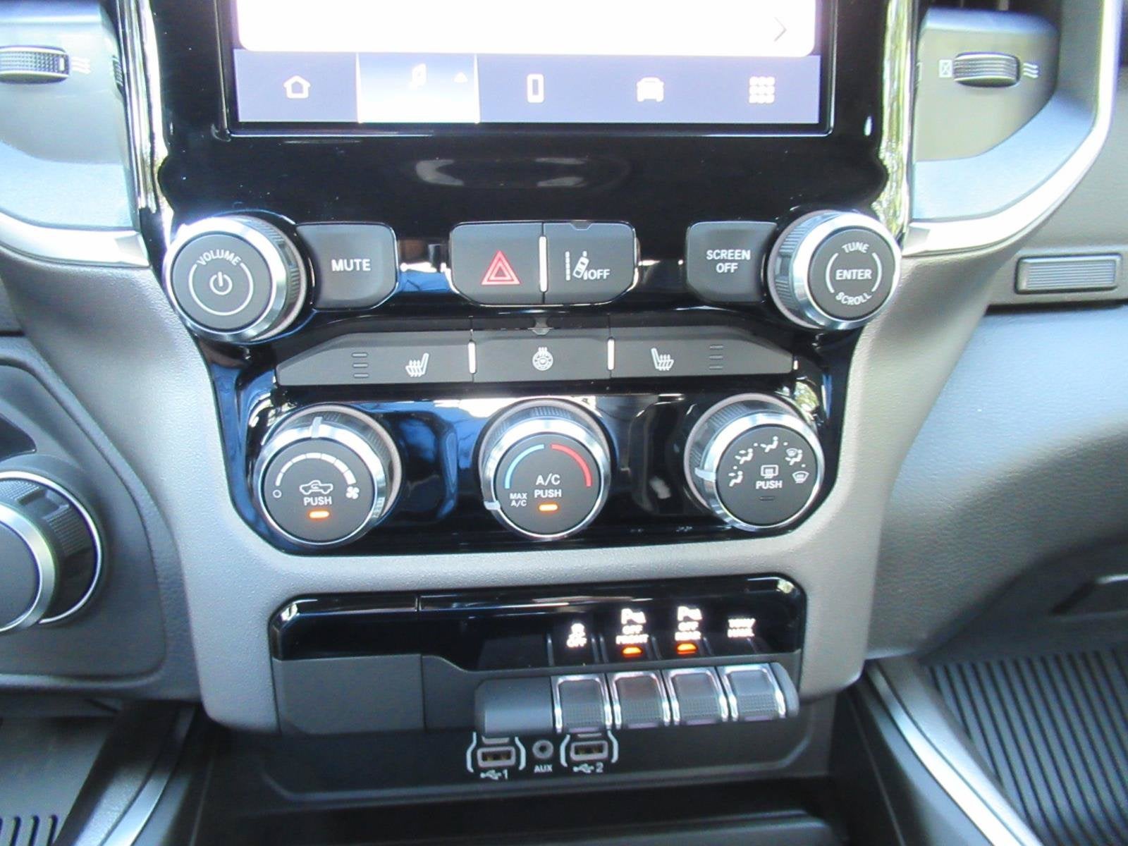 2027 RAM Ram 1500 RAM 1500 BIG HORN CREW CAB 4X2 5'7' BOX