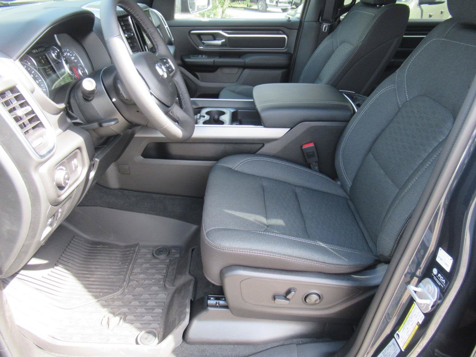 2026 RAM Ram 1500 RAM 1500 BIG HORN CREW CAB 4X2 6'4' BOX