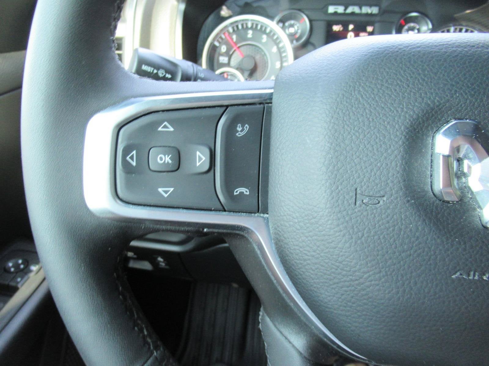 2025 RAM 1500 Big Horn Crew Cab 4x4 6'4' Box
