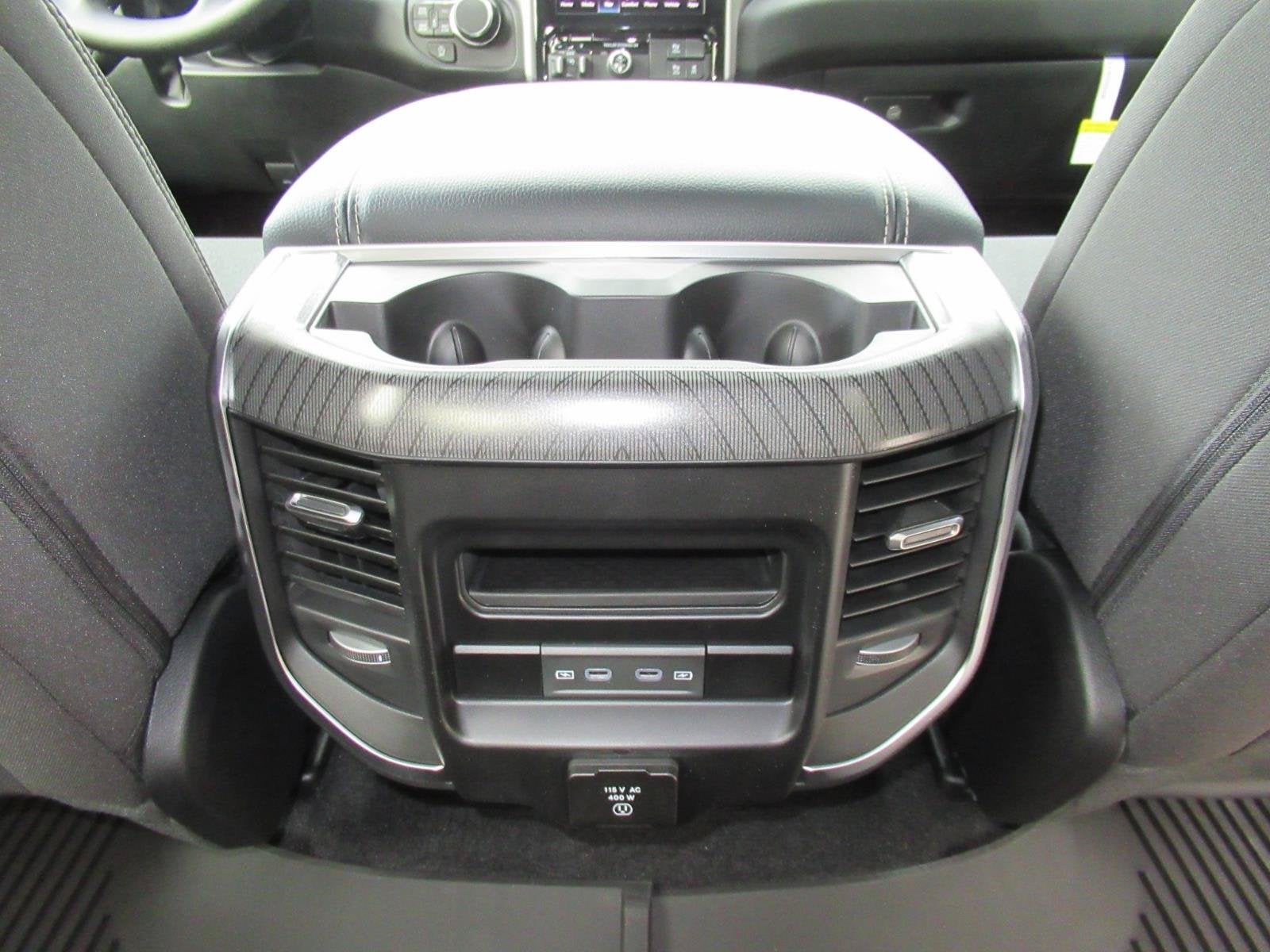 2027 RAM 1500 RAM 1500 BIG HORN CREW CAB 4X4 5'7' BOX