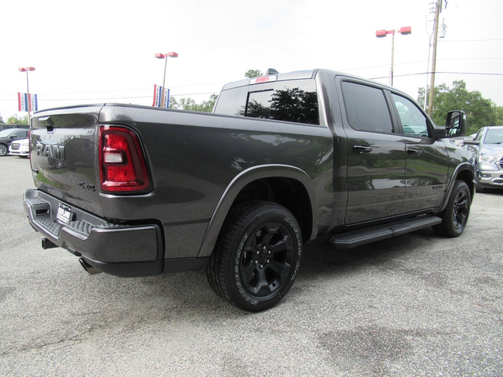 2027 RAM 1500 RAM 1500 BIG HORN CREW CAB 4X4 5'7' BOX