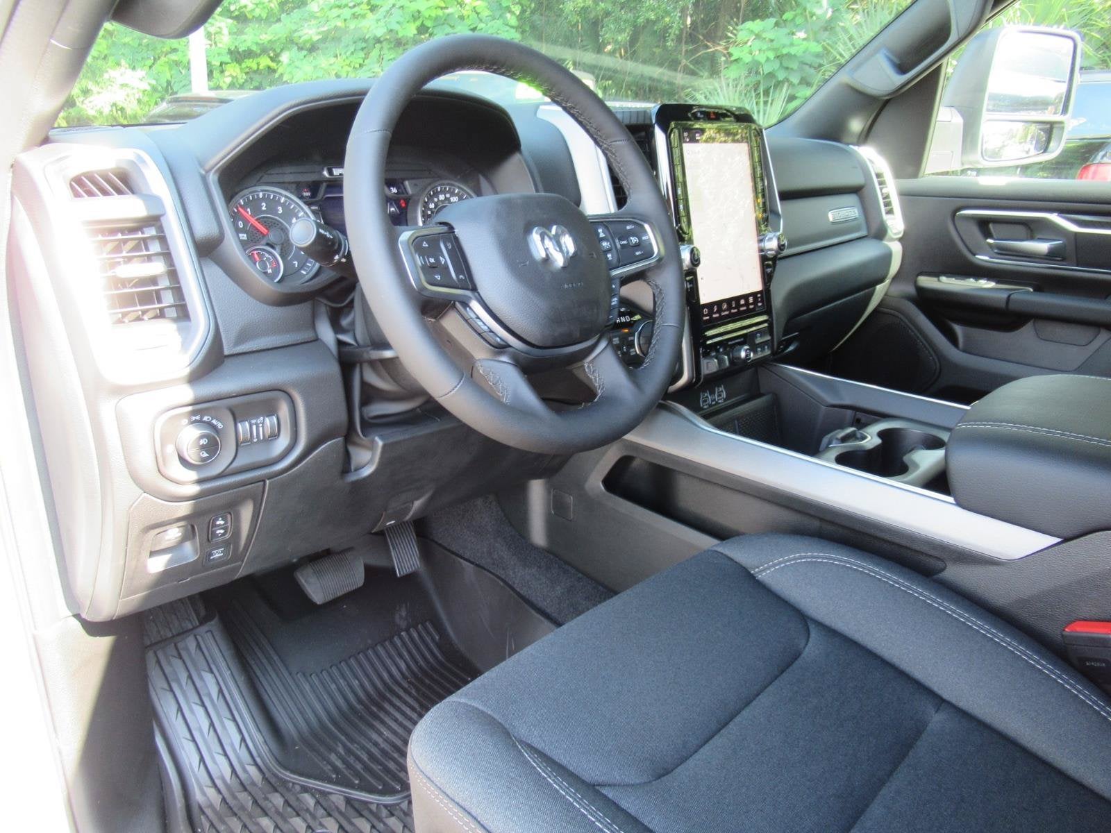 2027 RAM 1500 RAM 1500 BIG HORN CREW CAB 4X4 5'7' BOX