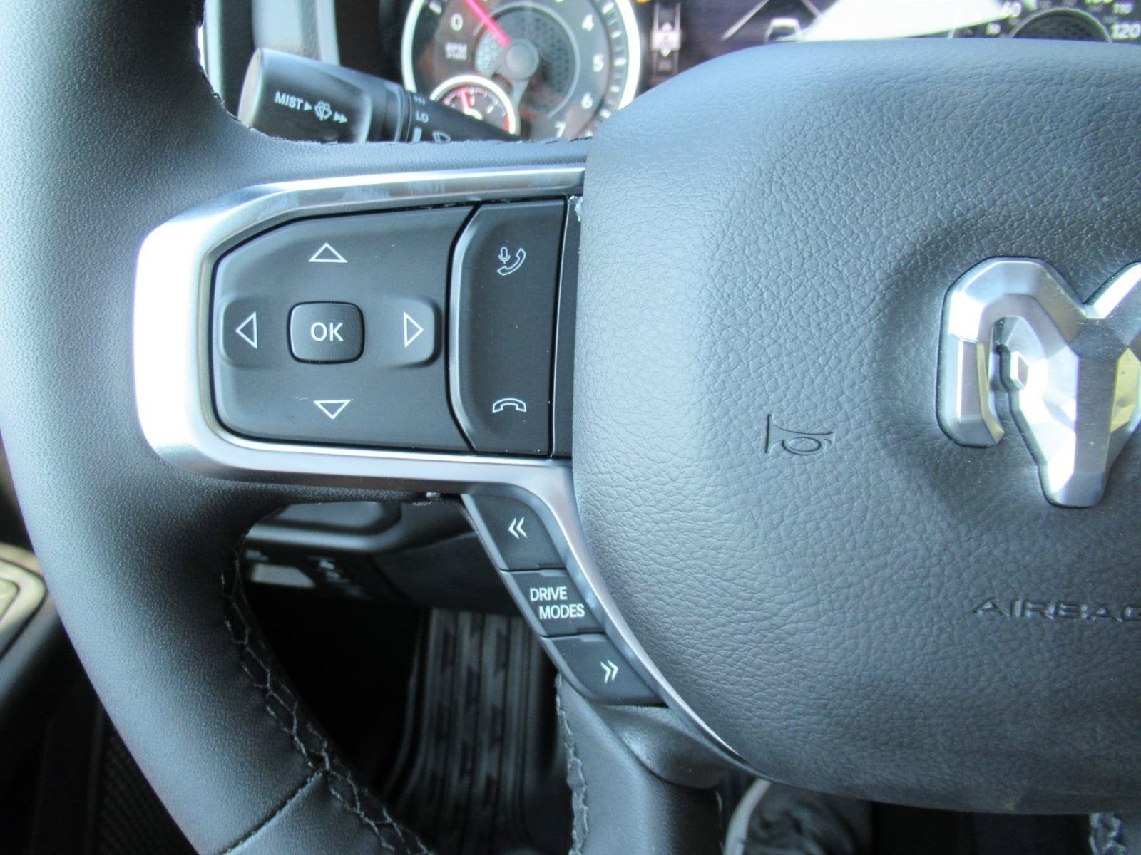 2027 RAM 1500 RAM 1500 BIG HORN CREW CAB 4X4 5'7' BOX