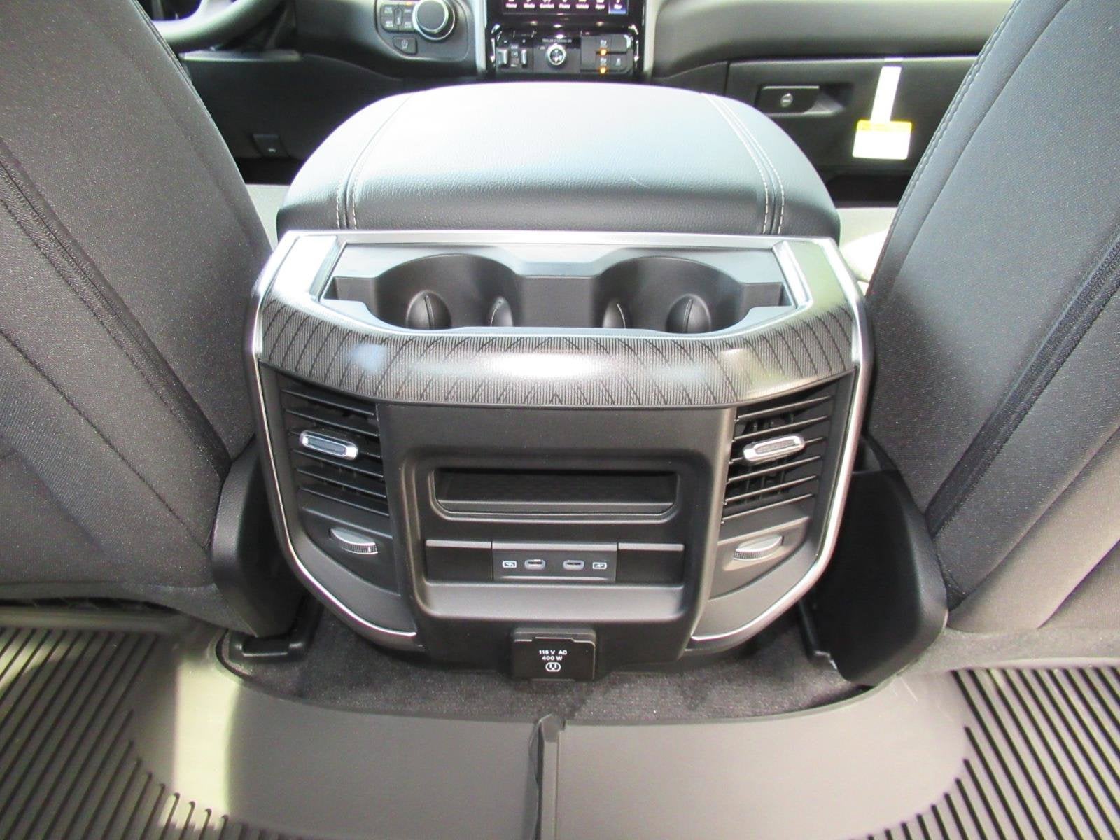 2027 RAM Ram 1500 RAM 1500 BIG HORN CREW CAB 4X4 5'7' BOX