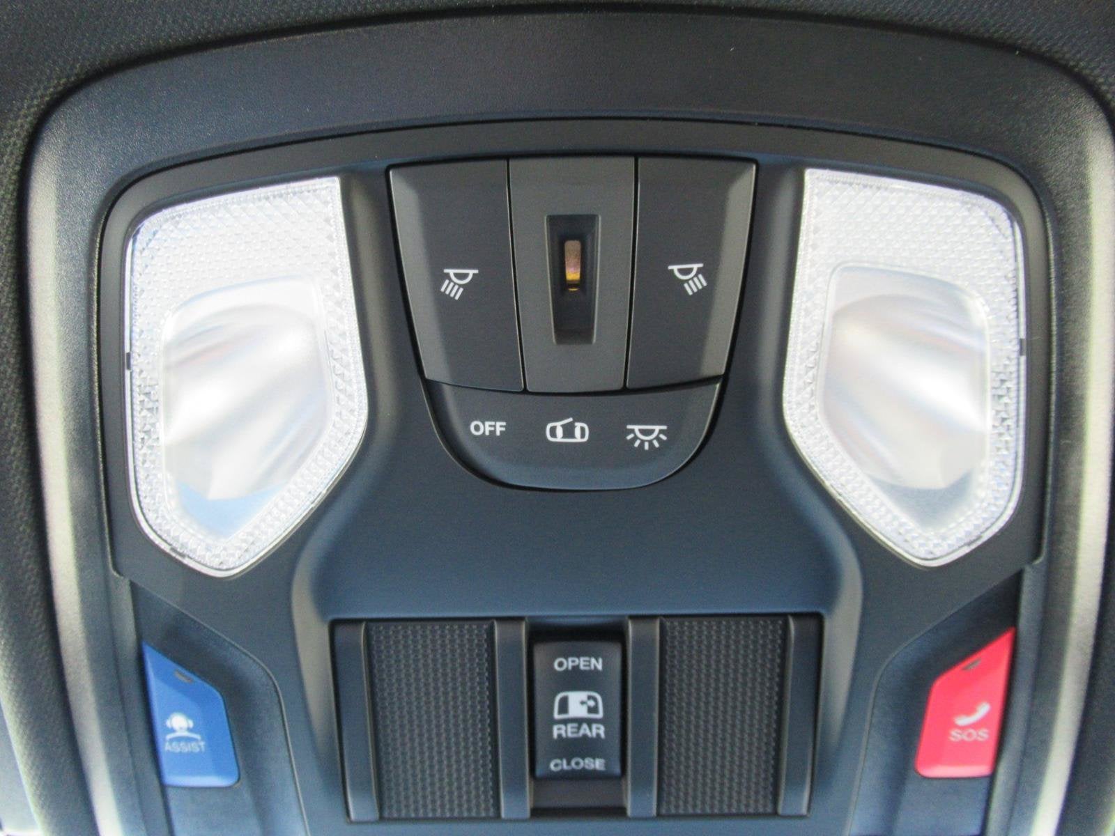 2027 RAM 1500 RAM 1500 EXPRESS CREW CAB 4X4 5'7' BOX