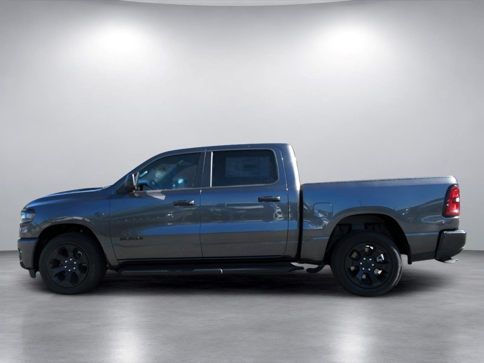 2027 RAM 1500 RAM 1500 EXPRESS CREW CAB 4X4 5'7' BOX