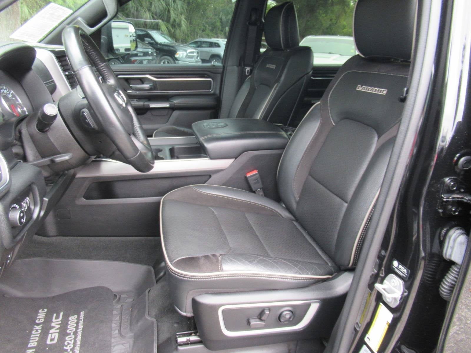 2021 RAM 1500 Laramie Crew Cab 4x4 5'7' Box