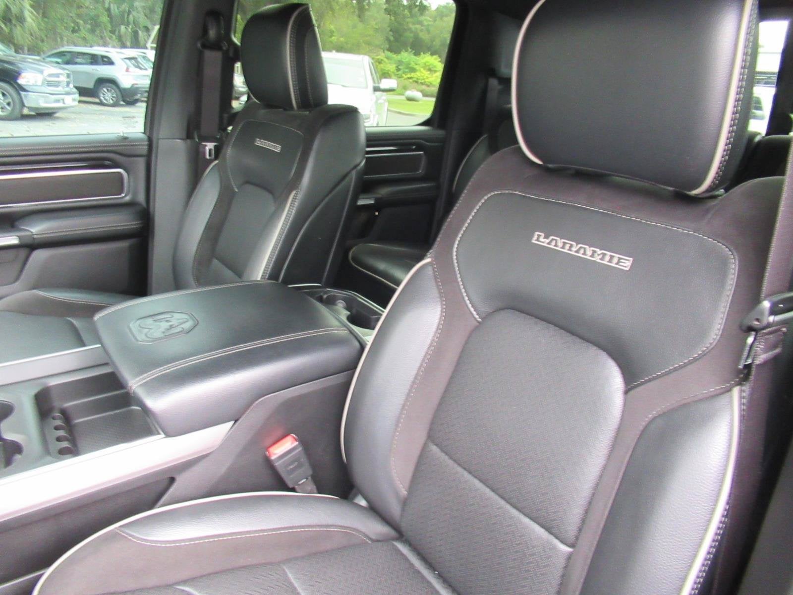 2021 RAM 1500 Laramie Crew Cab 4x4 5'7' Box