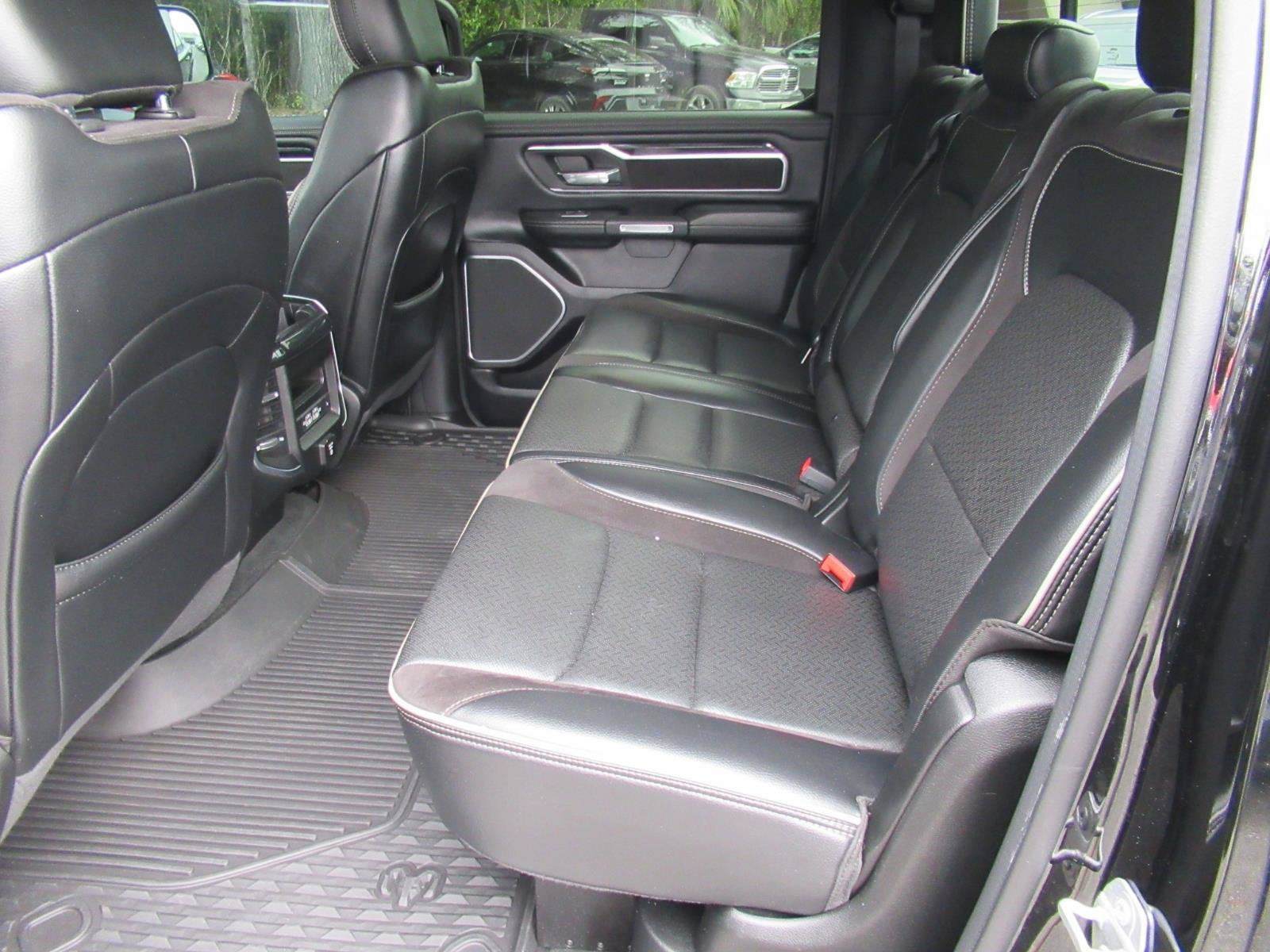 2021 RAM 1500 Laramie Crew Cab 4x4 5'7' Box