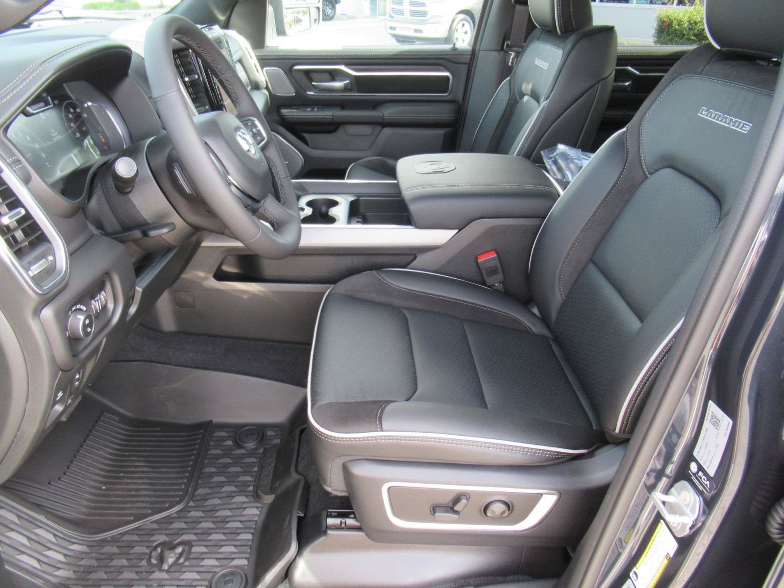 2027 RAM Ram 1500 RAM 1500 LARAMIE CREW CAB 4X4 5'7' BOX