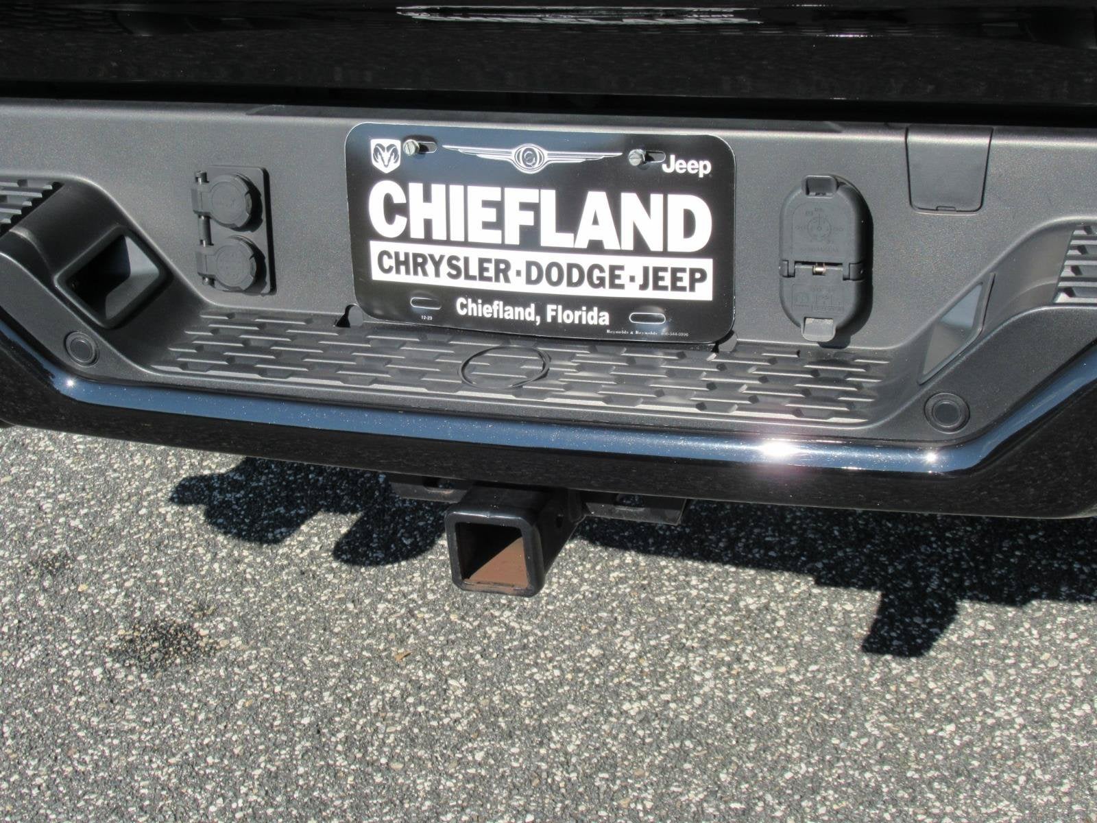 2025 RAM 1500 Tungsten Crew Cab 4x4 5'7' Box
