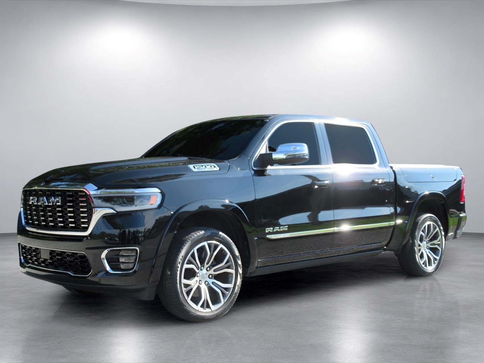 2025 RAM 1500 Tungsten Crew Cab 4x4 5'7' Box