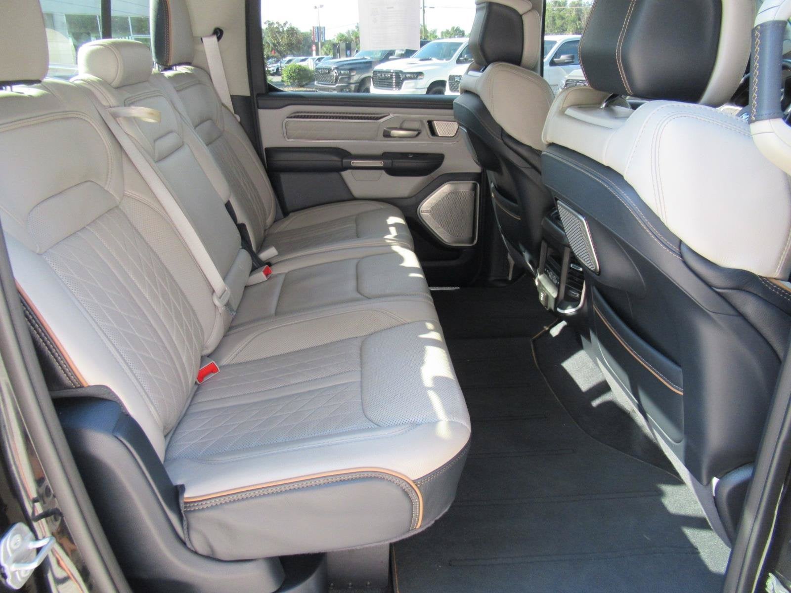 2025 RAM 1500 Tungsten Crew Cab 4x4 5'7' Box