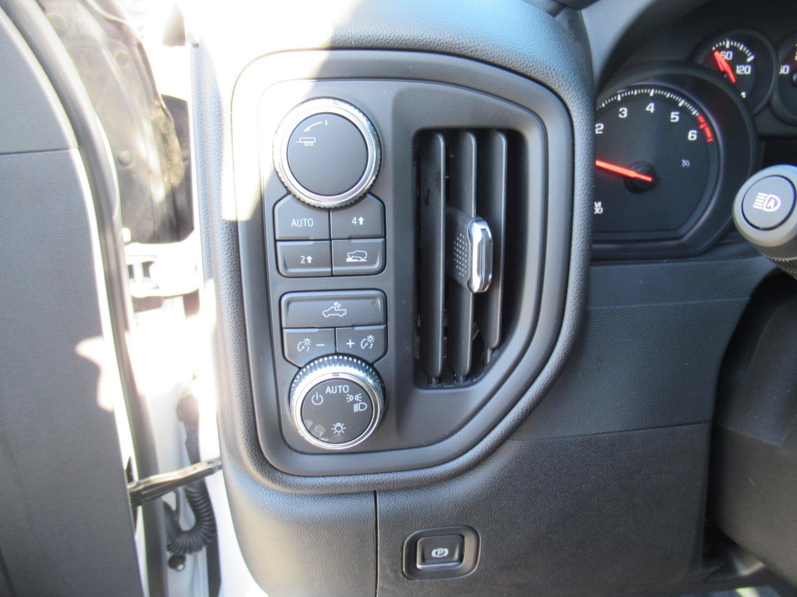 2026 GMC Sierra 1500 Crew Cab, Short Bed, Pro, 4WD