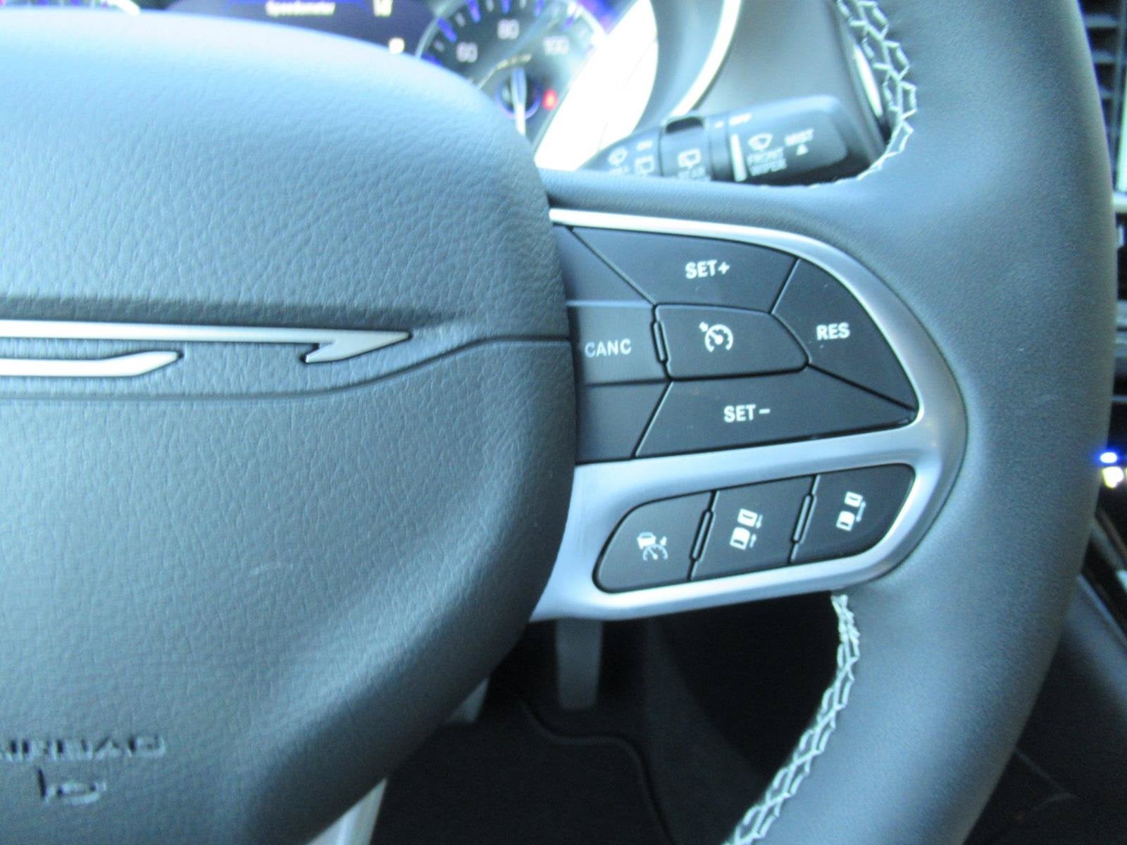 2027 Chrysler Pacifica PACIFICA SELECT