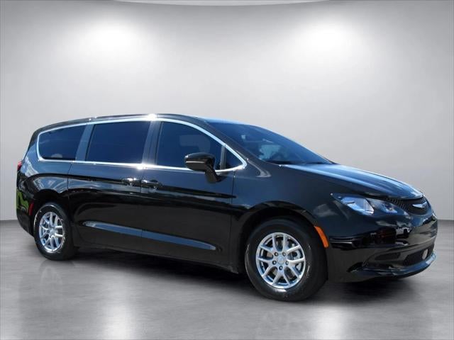 2027 Chrysler PACIFICA LX