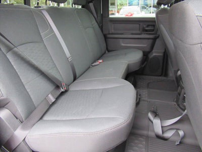 2026 RAM Ram 2500 RAM 2500 BLACK EXPRESS CREW CAB 4X2 6'4' BOX