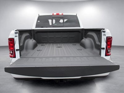 2026 RAM Ram 2500 RAM 2500 BLACK EXPRESS CREW CAB 4X2 6'4' BOX