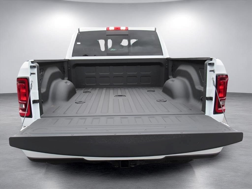 2026 RAM Ram 2500 RAM 2500 BLACK EXPRESS CREW CAB 4X2 6'4' BOX