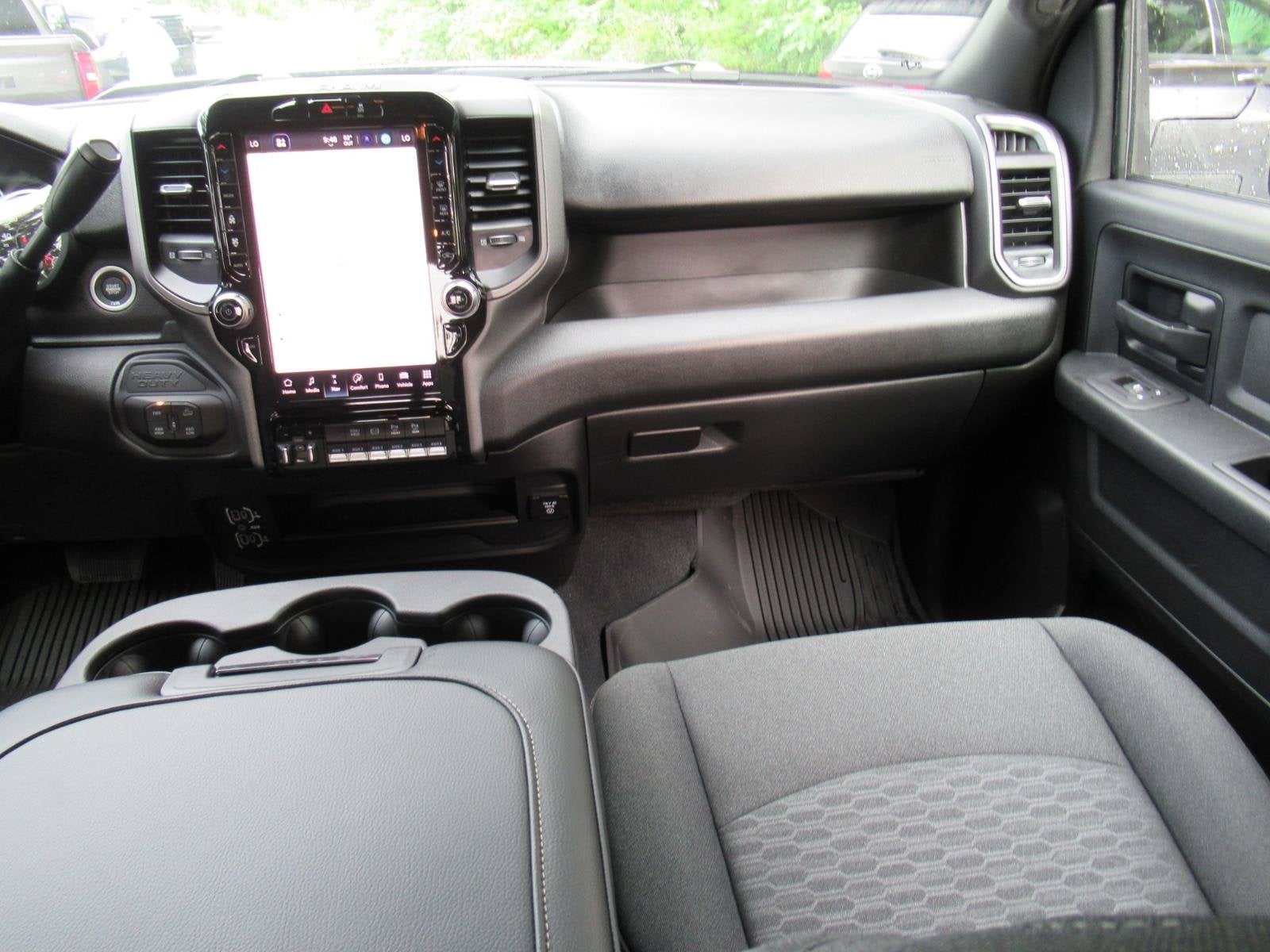 2027 RAM 2500 RAM 2500 WARLOCK CREW CAB 4X4 6'4' BOX