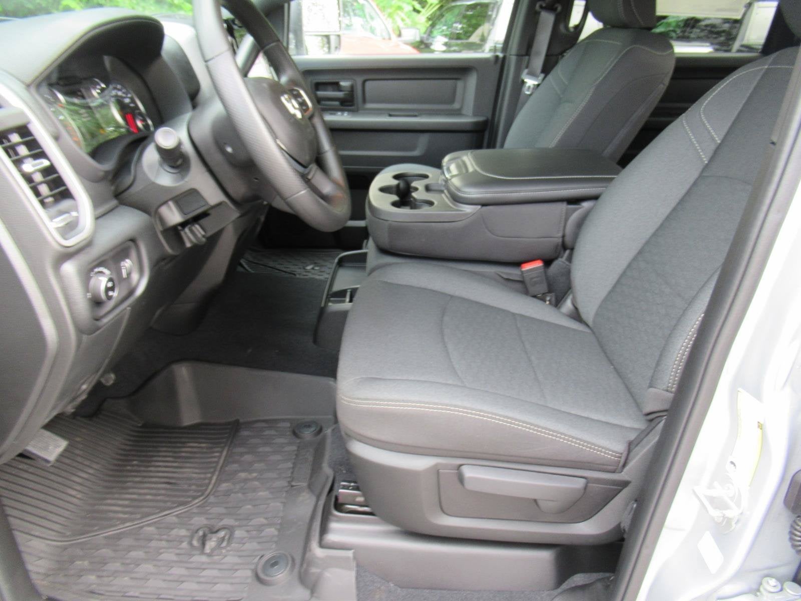 2027 RAM 2500 RAM 2500 WARLOCK CREW CAB 4X4 6'4' BOX