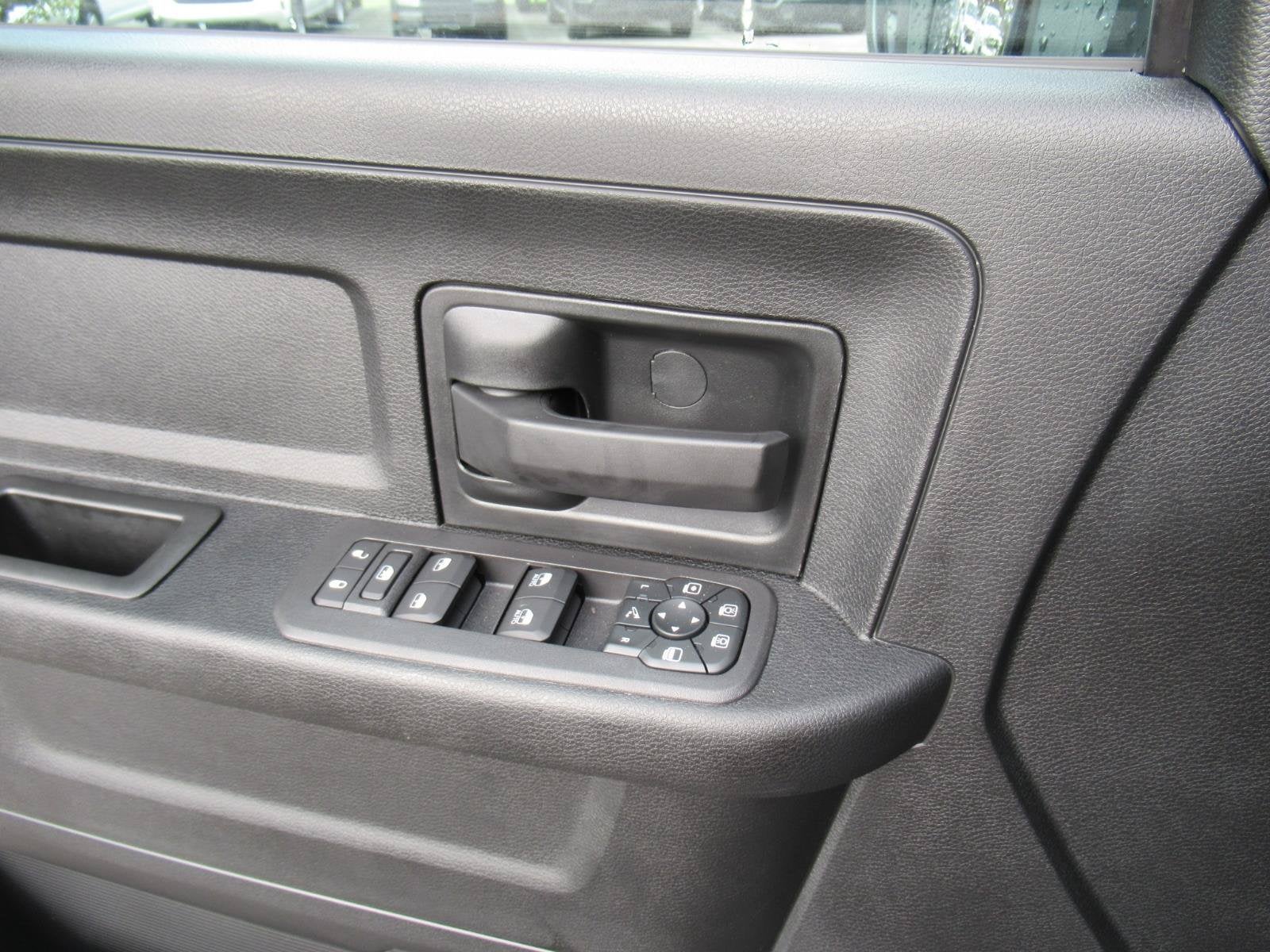 2027 RAM 2500 RAM 2500 WARLOCK CREW CAB 4X4 6'4' BOX