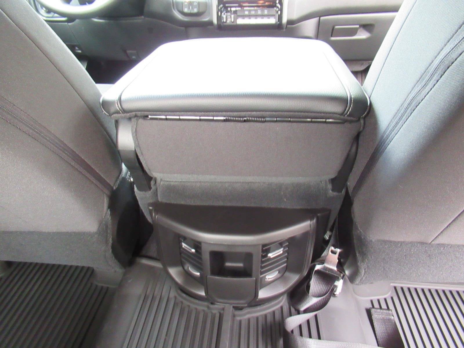 2027 RAM 2500 RAM 2500 WARLOCK CREW CAB 4X4 6'4' BOX