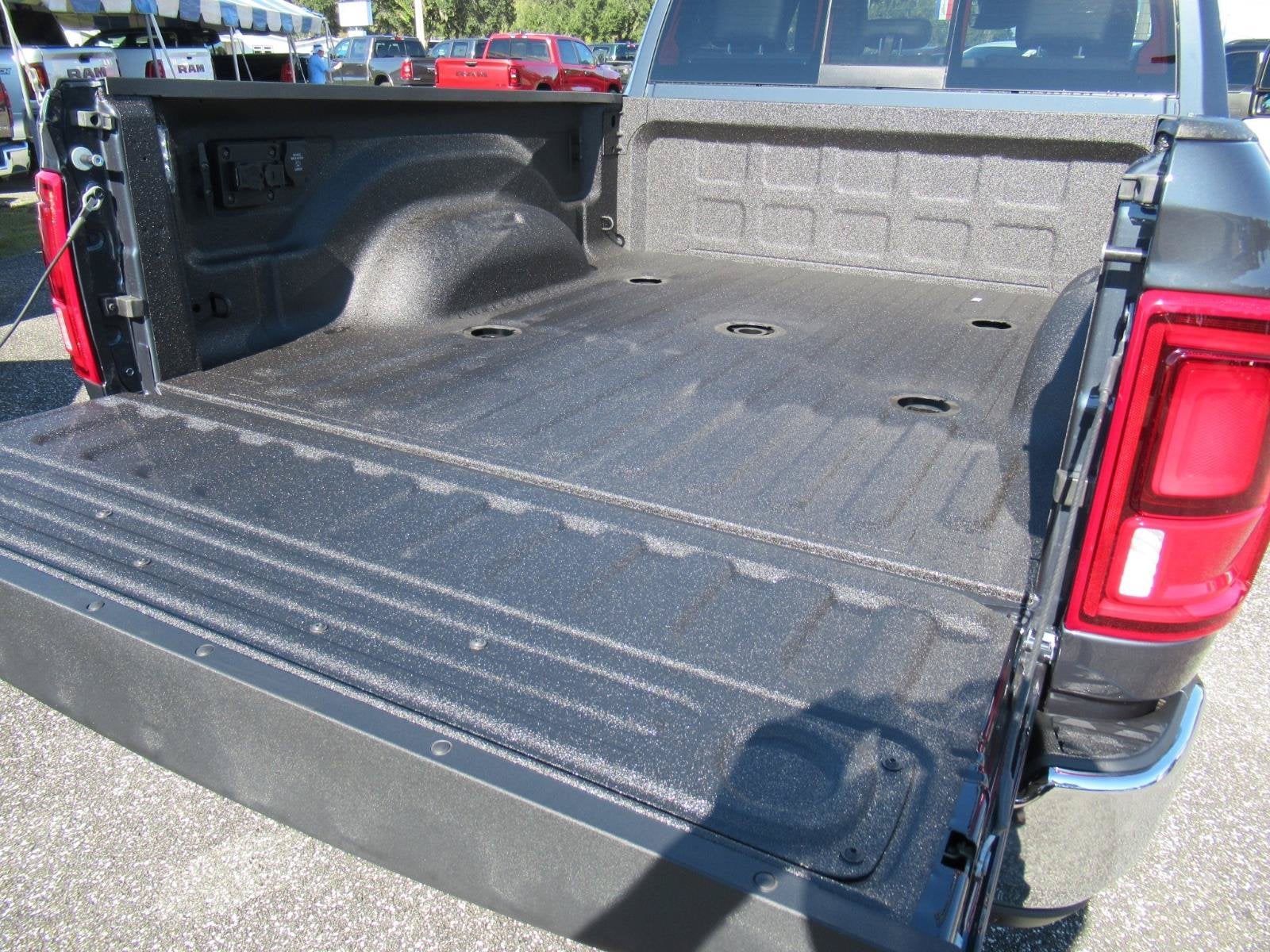 2027 RAM 2500 RAM 2500 LARAMIE CREW CAB 4X4 6'4' BOX