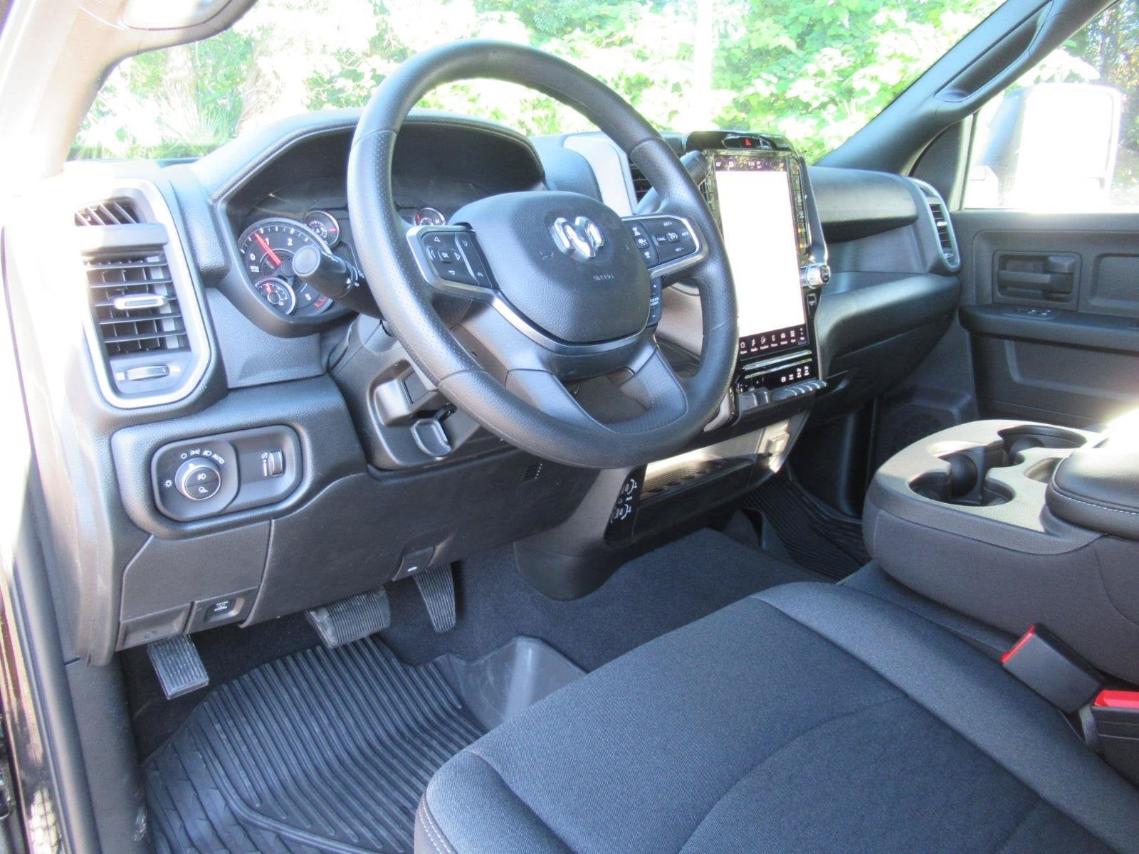 2027 RAM 3500 RAM 3500 TRADESMAN CREW CAB 4X4 8' BOX