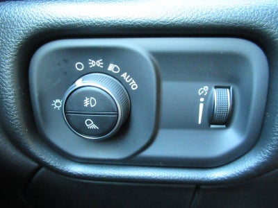 2027 RAM 3500 RAM 3500 TRADESMAN CREW CAB 4X4 8' BOX