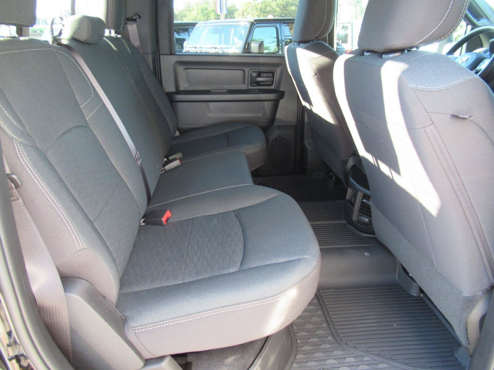 2027 RAM 3500 RAM 3500 TRADESMAN CREW CAB 4X4 8' BOX