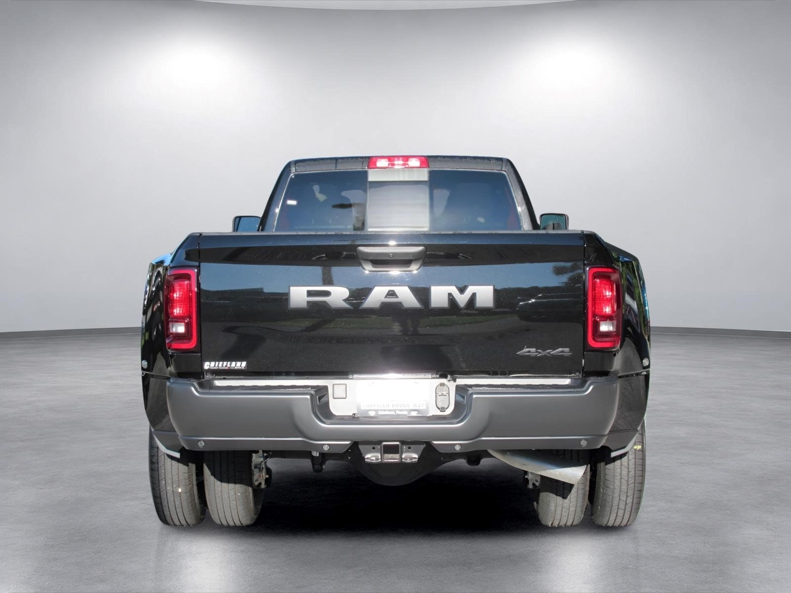 2027 RAM 3500 RAM 3500 TRADESMAN CREW CAB 4X4 8' BOX