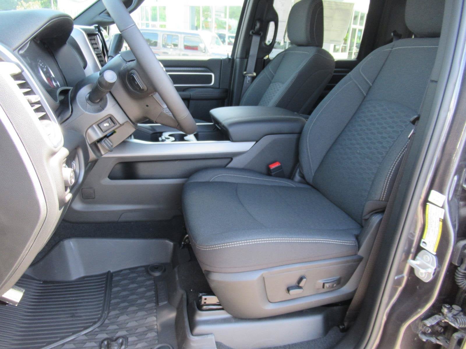 2026 RAM 3500 RAM 3500 BIG HORN CREW CAB 4X4 8' BOX