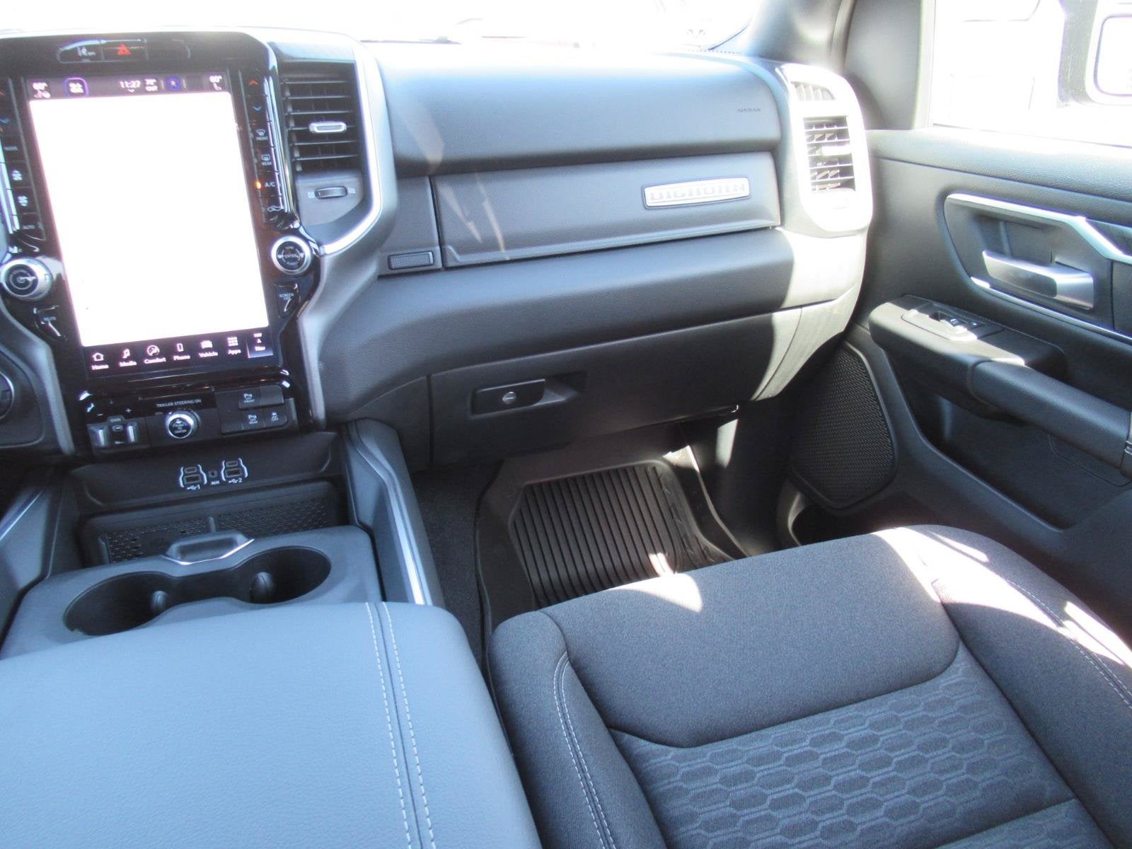 2027 RAM 1500 RAM 1500 BIG HORN CREW CAB 4X4 5'7' BOX