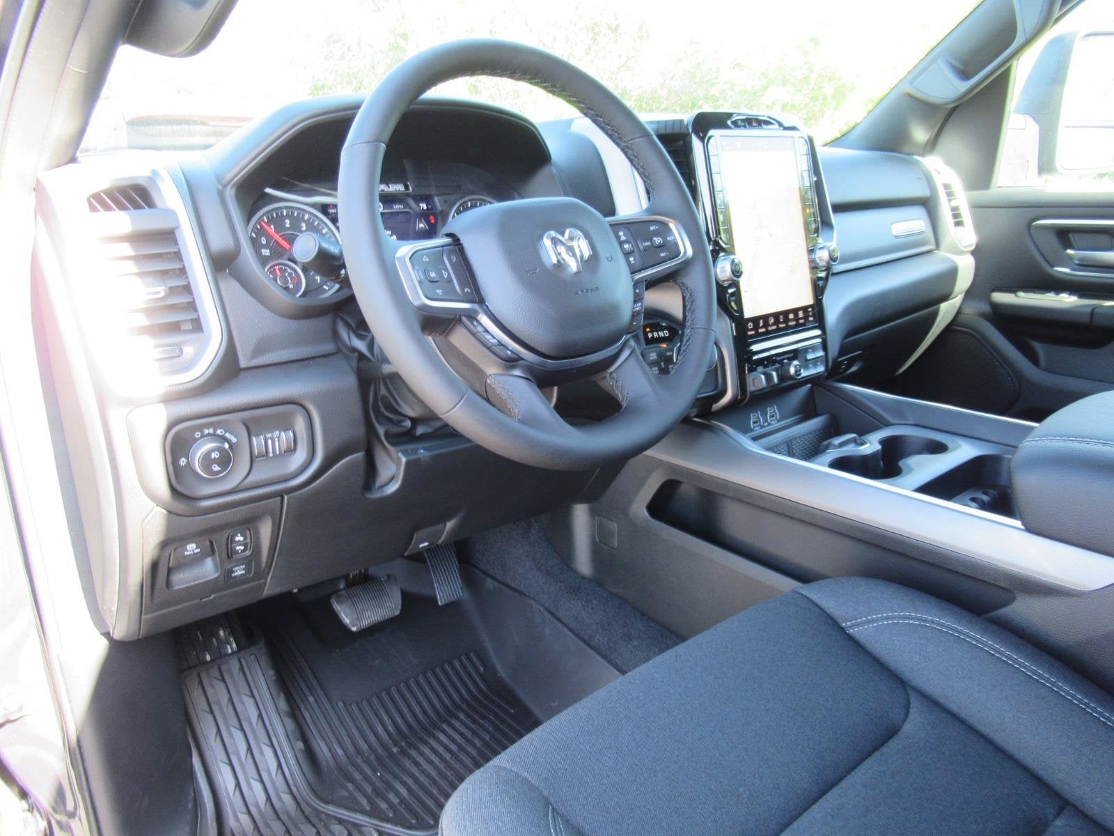 2027 RAM 1500 RAM 1500 BIG HORN CREW CAB 4X4 5'7' BOX