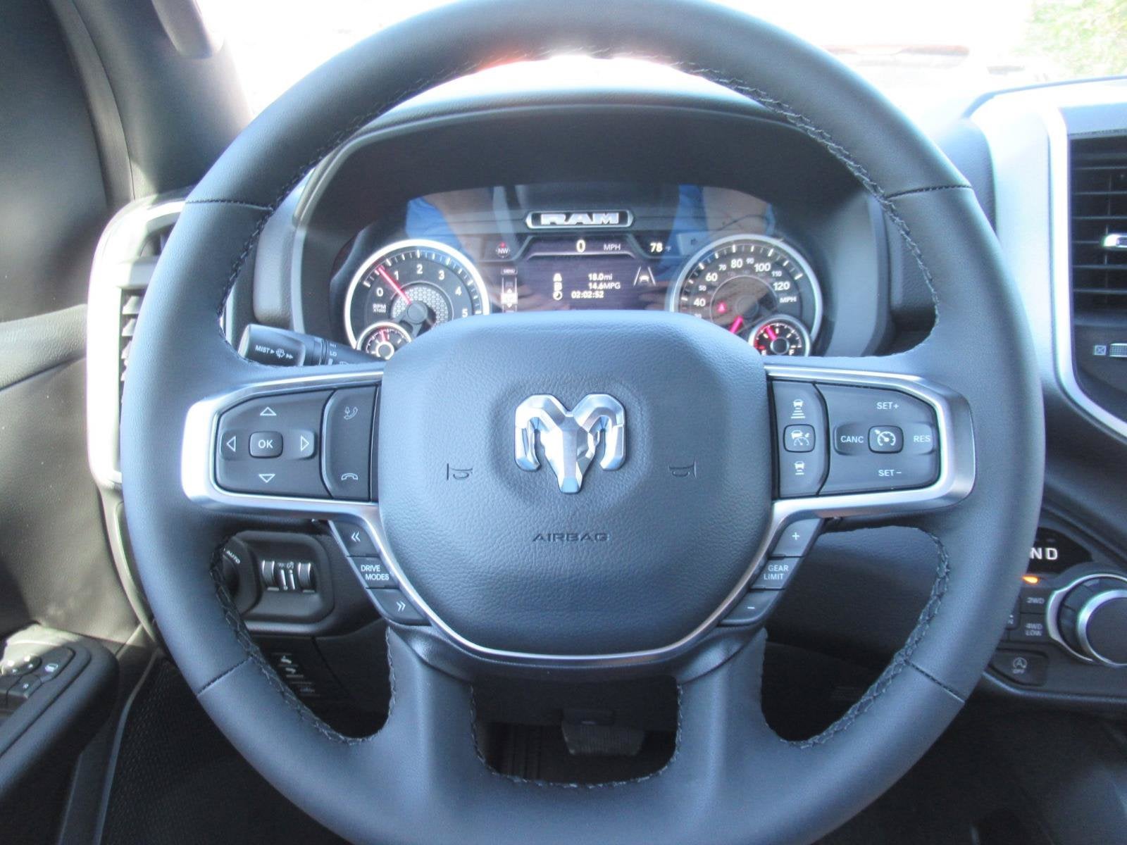2027 RAM 1500 RAM 1500 BIG HORN CREW CAB 4X4 5'7' BOX