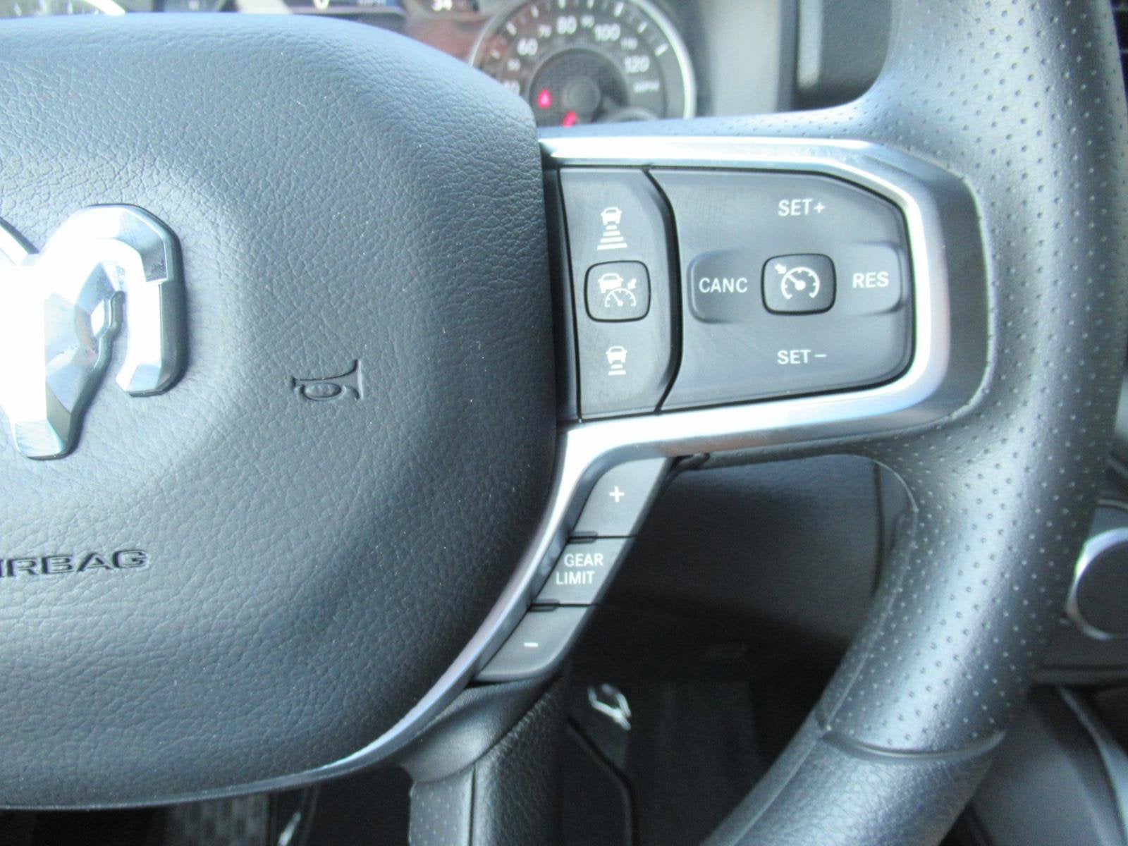 2026 RAM Ram 1500 RAM 1500 EXPRESS CREW CAB 4X4 5'7' BOX