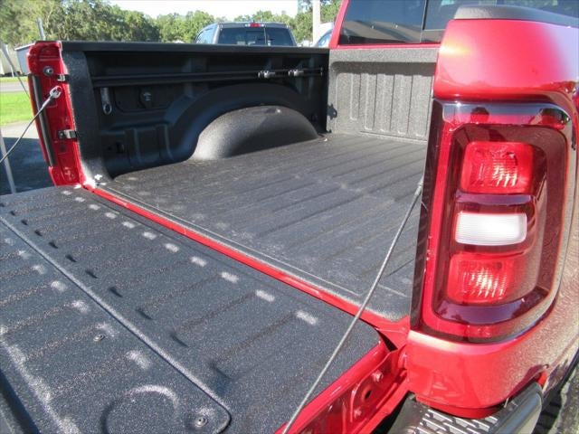 2027 RAM Ram 1500 RAM 1500 WARLOCK CREW CAB 4X4 5'7' BOX