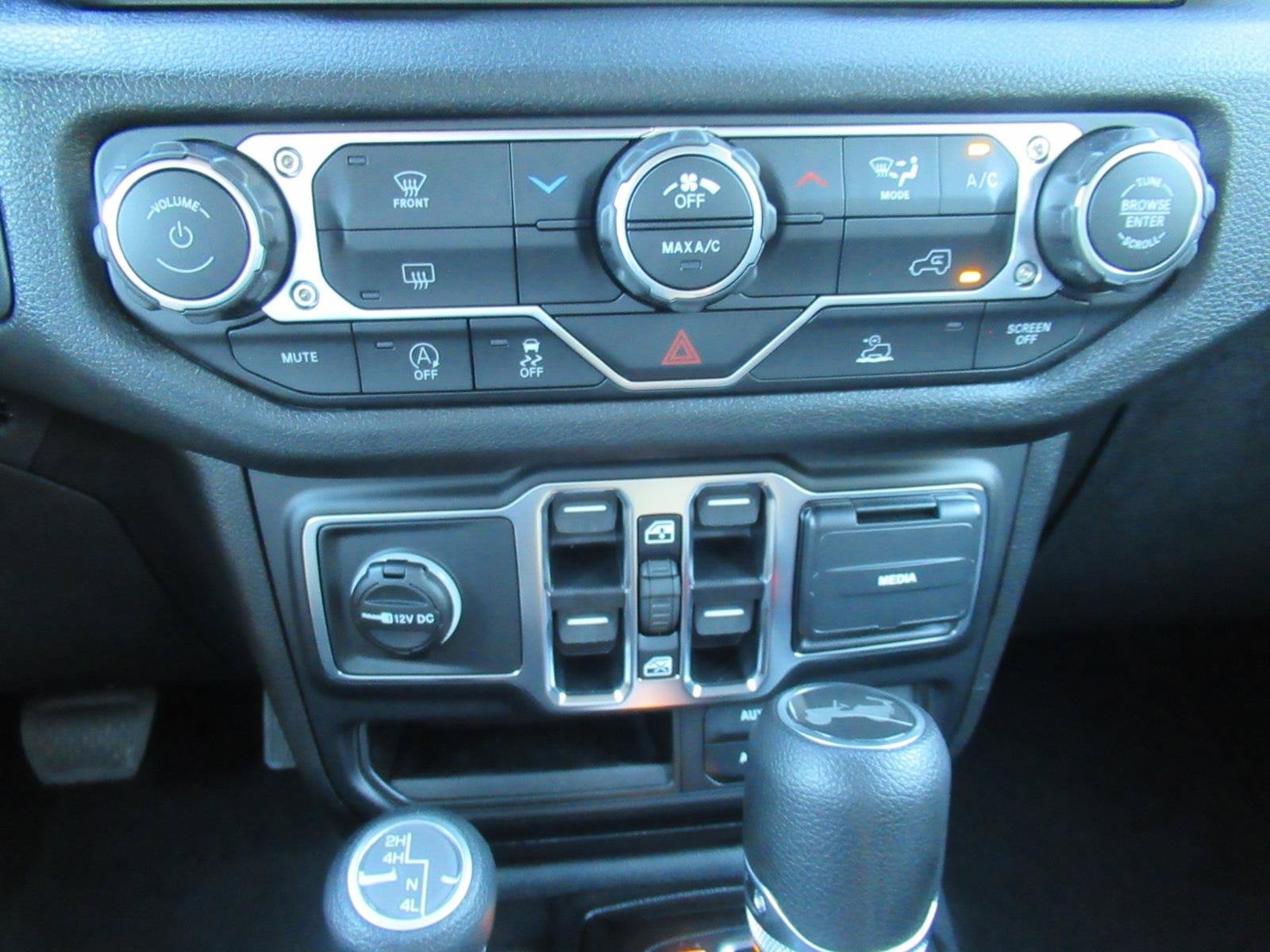 2027 Jeep Wrangler WRANGLER 4-DOOR SPORT S