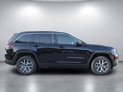 2027 Jeep Grand Cherokee GRAND CHEROKEE LAREDO X 4X2