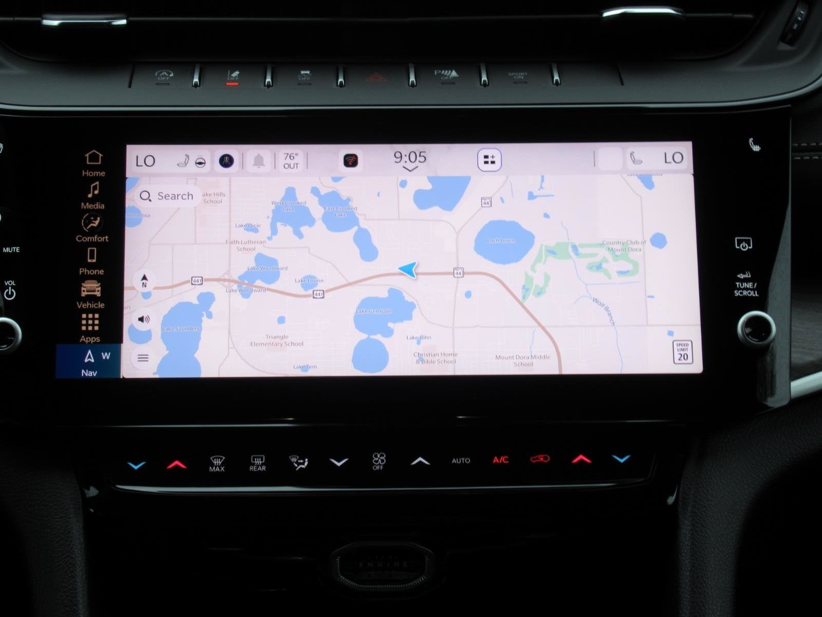 2027 Jeep Grand Cherokee GRAND CHEROKEE LAREDO ALTITUDE 4X2