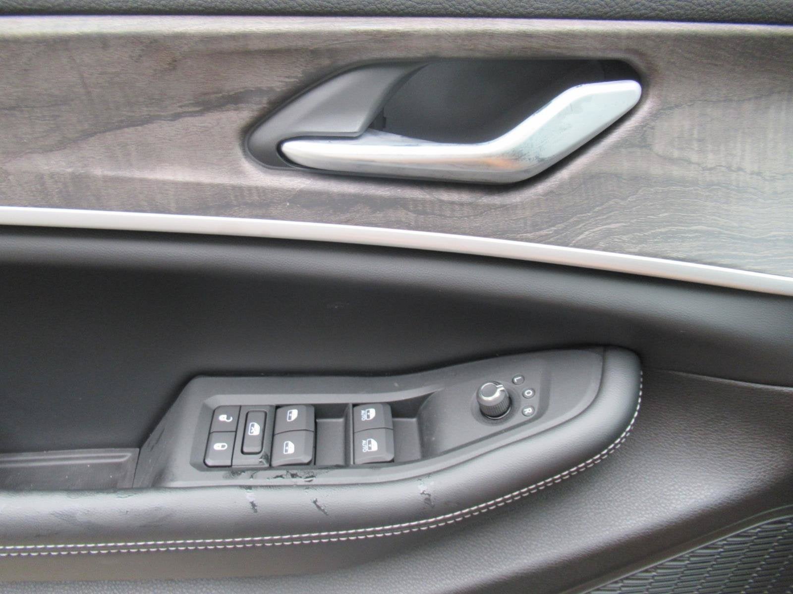 2027 Jeep Grand Cherokee GRAND CHEROKEE LAREDO ALTITUDE 4X2