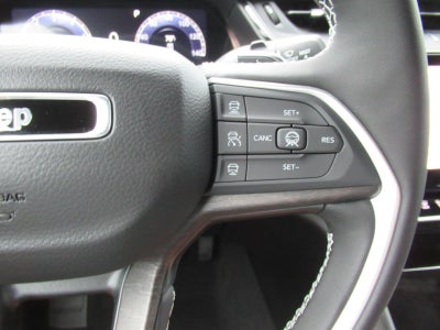 2027 Jeep Grand Cherokee GRAND CHEROKEE LAREDO ALTITUDE 4X2