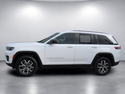 2027 Jeep Grand Cherokee GRAND CHEROKEE LAREDO X 4X4