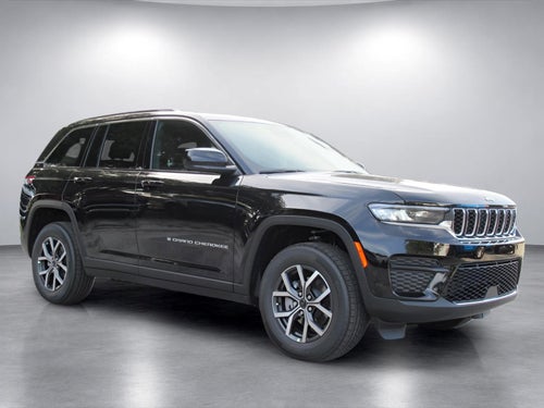 2027 Jeep Grand Cherokee GRAND CHEROKEE LAREDO X 4X4